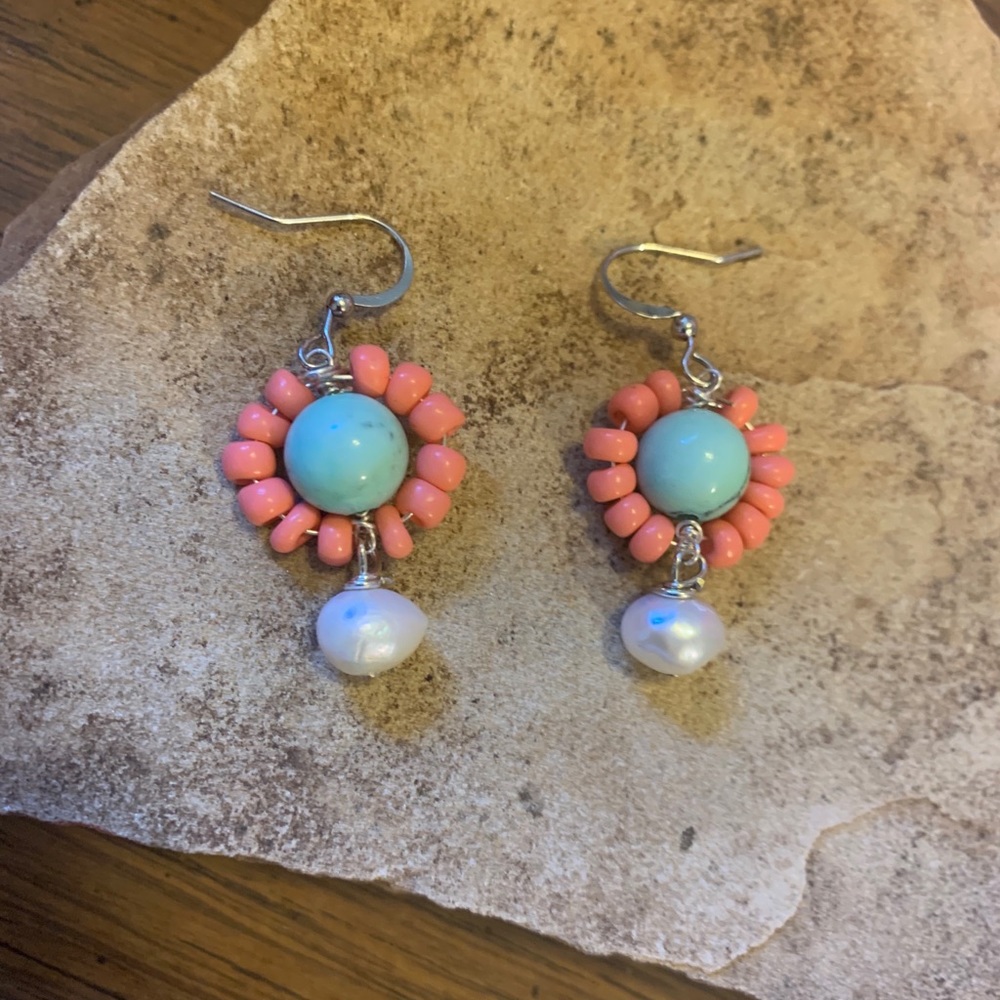 Artisan handcrafted earrings - Picture 2 of 3